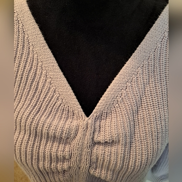 Hollister Lavender Ruched Front Sweater - Picture 2 of 8